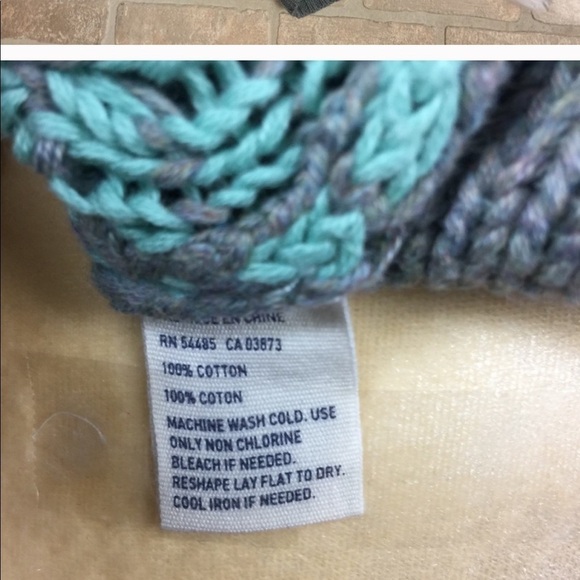 American Eagle Women’s Pastel Stripe Spring Cable Knit Lightweight XS Sweater - Picture 9 of 9